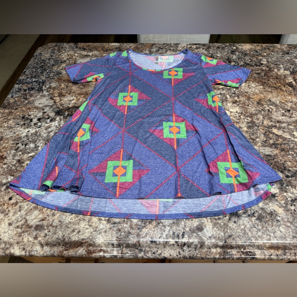 LuLaRoe Multicolor Geometric Print Perfect Tee
